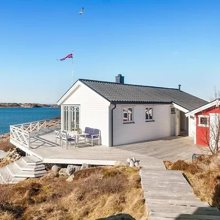 Paradise By The Seaside Hitra