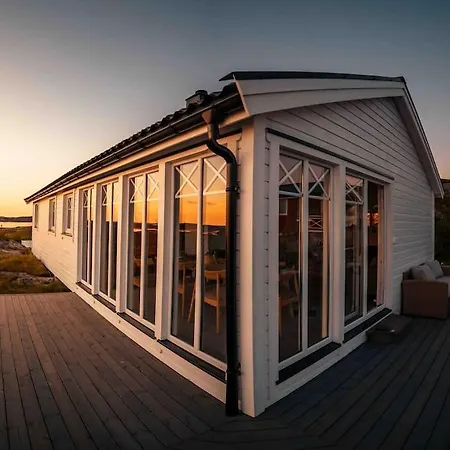 Paradise By The Seaside Holiday home