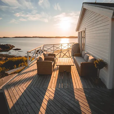 Paradise By The Seaside *