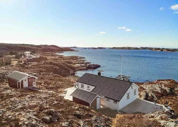 Paradise By The Seaside * Hitra